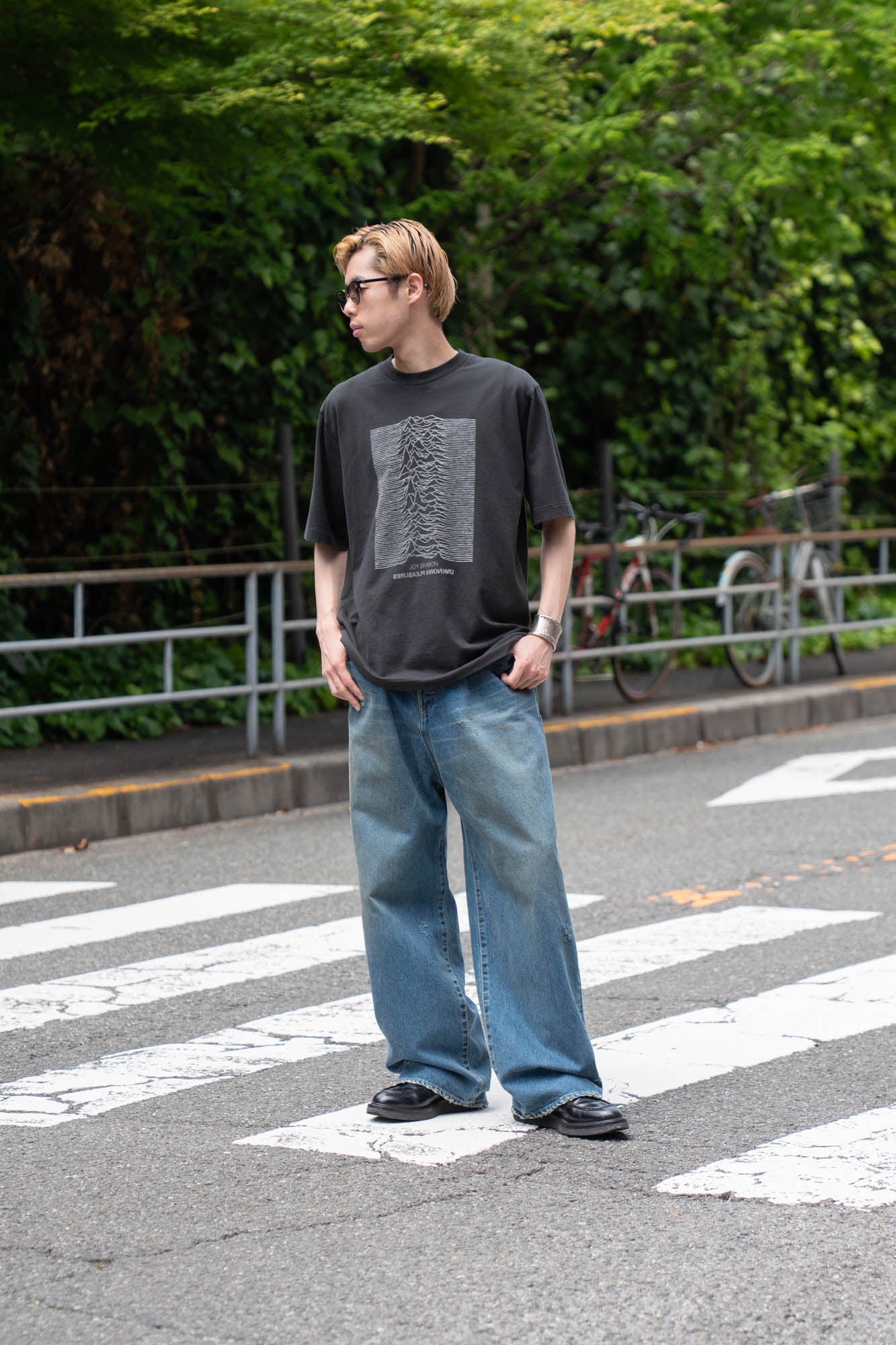 JD UNKNOWN PLEASURES Invert STANDARD