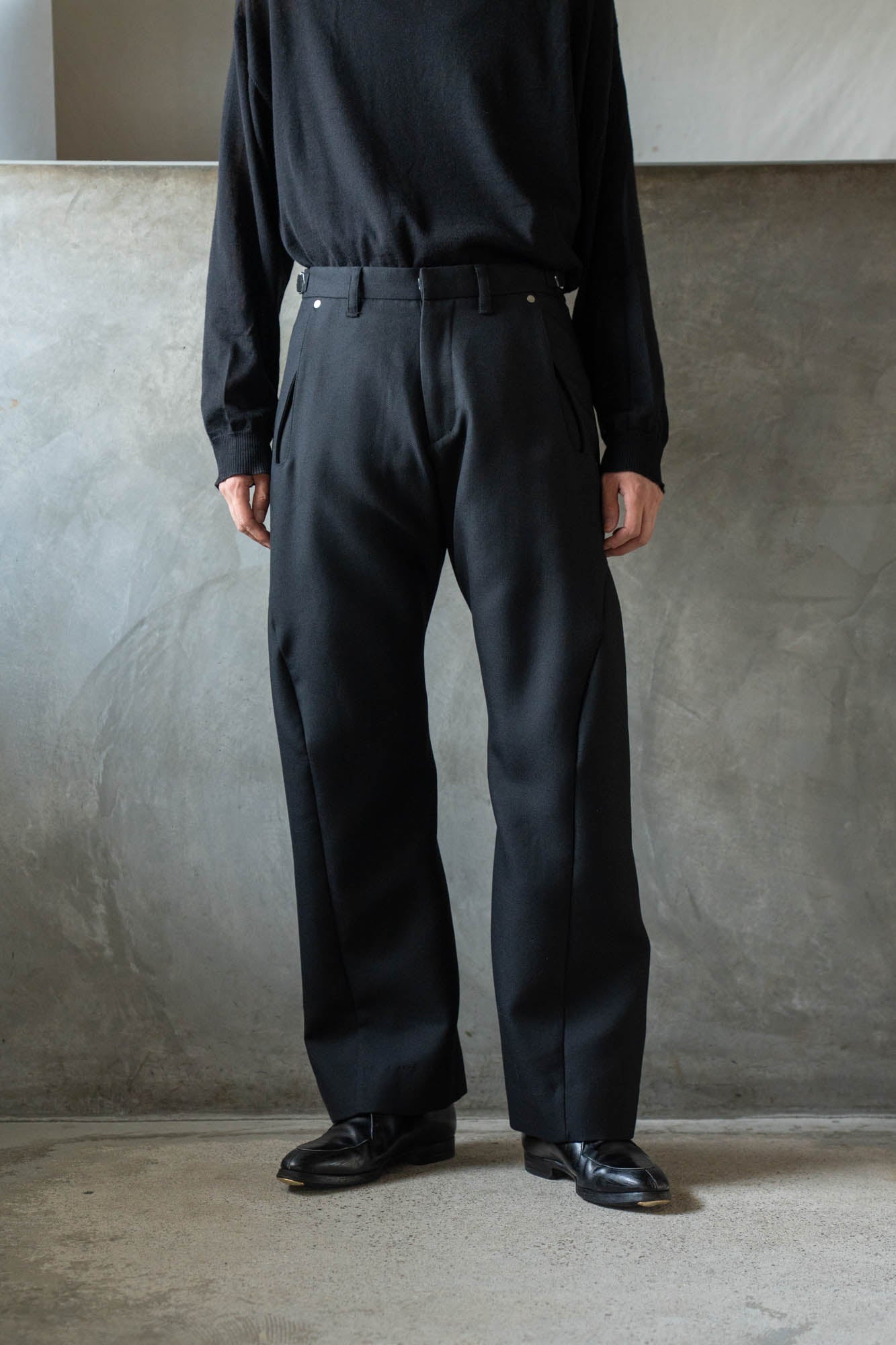 3D TWISTED TAILORED PANTS