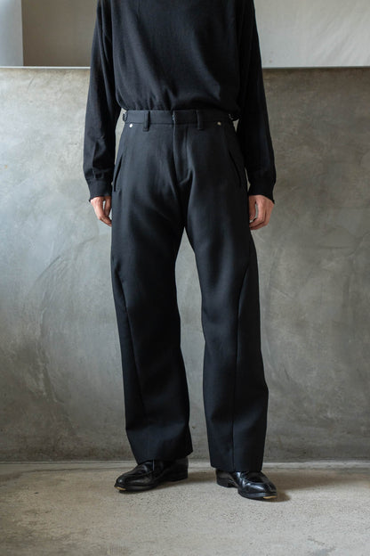 3D TWISTED TAILORED PANTS