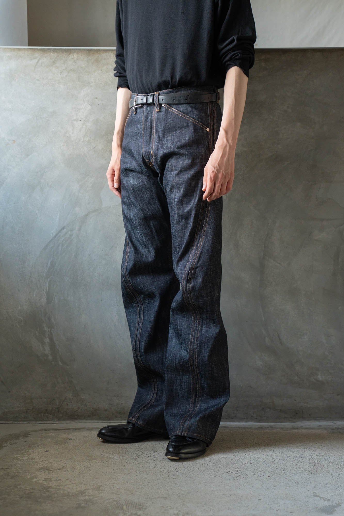 3D TWISTED JEANS