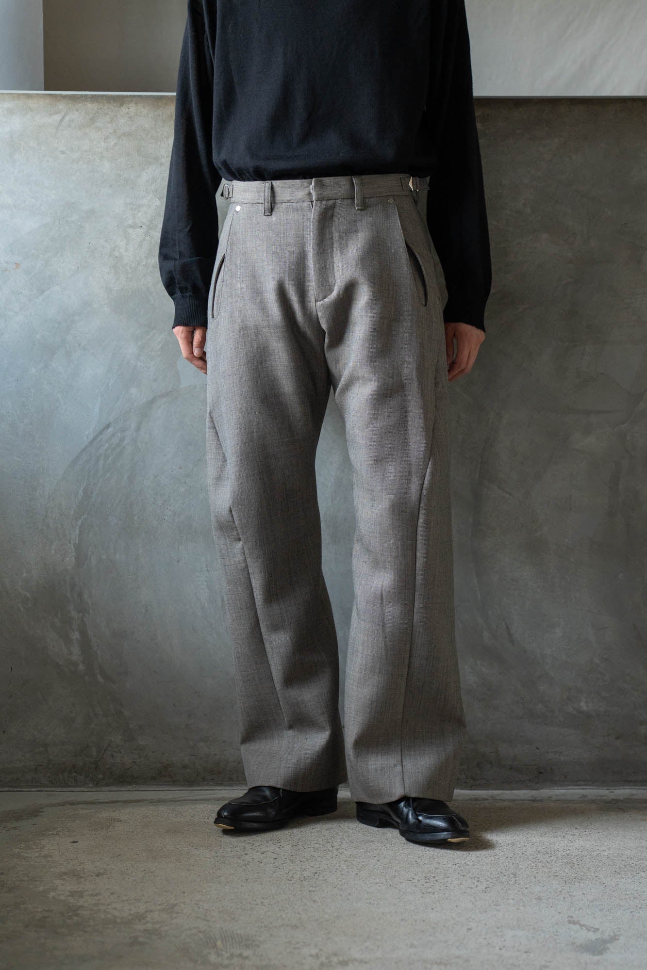 3D TWISTED TAILORED PANTS