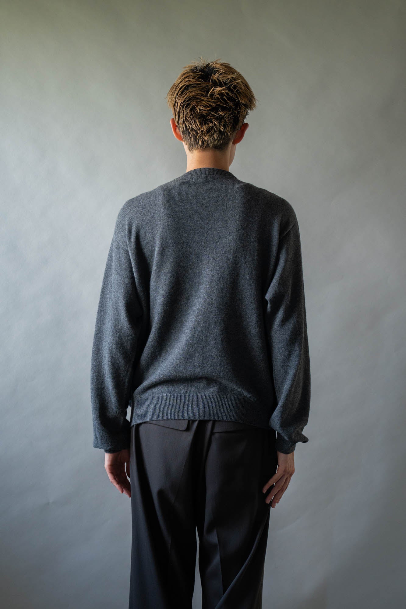 Wool knit cardigan for sign