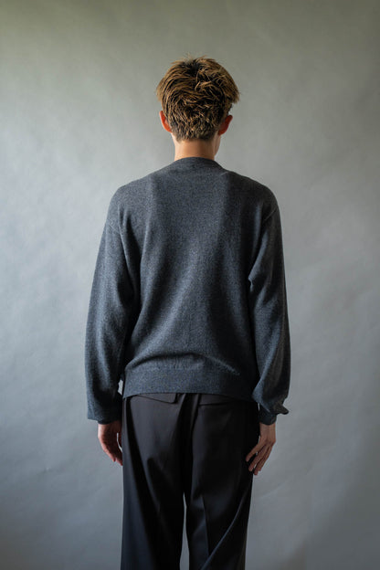 Wool knit cardigan for sign