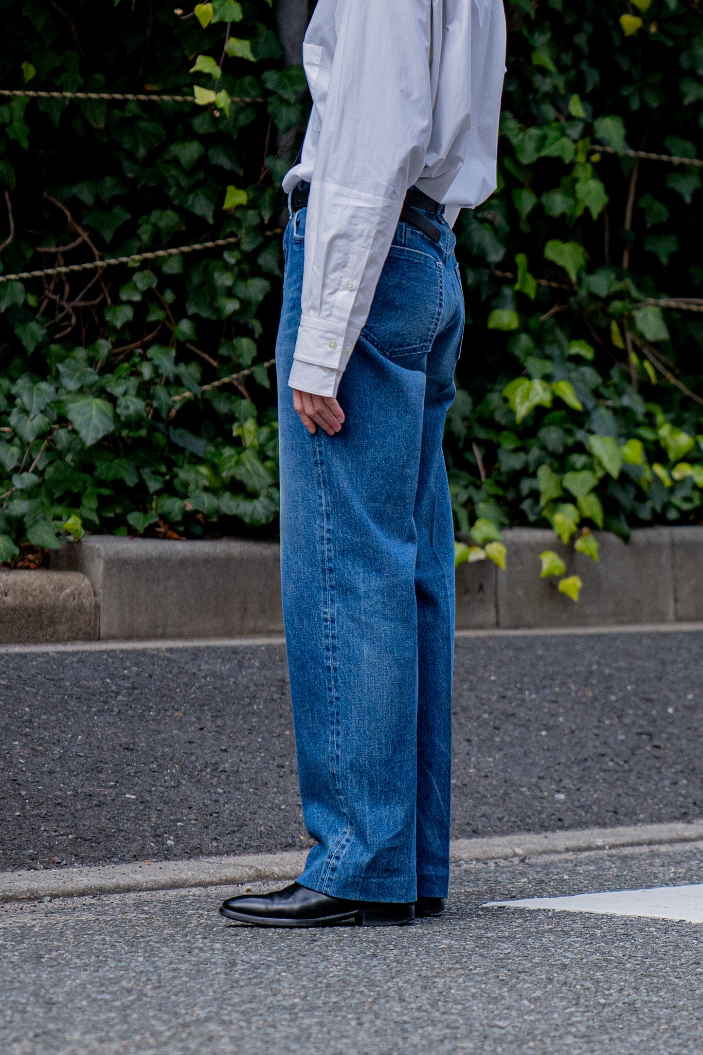 THE JEAN TROUSERS