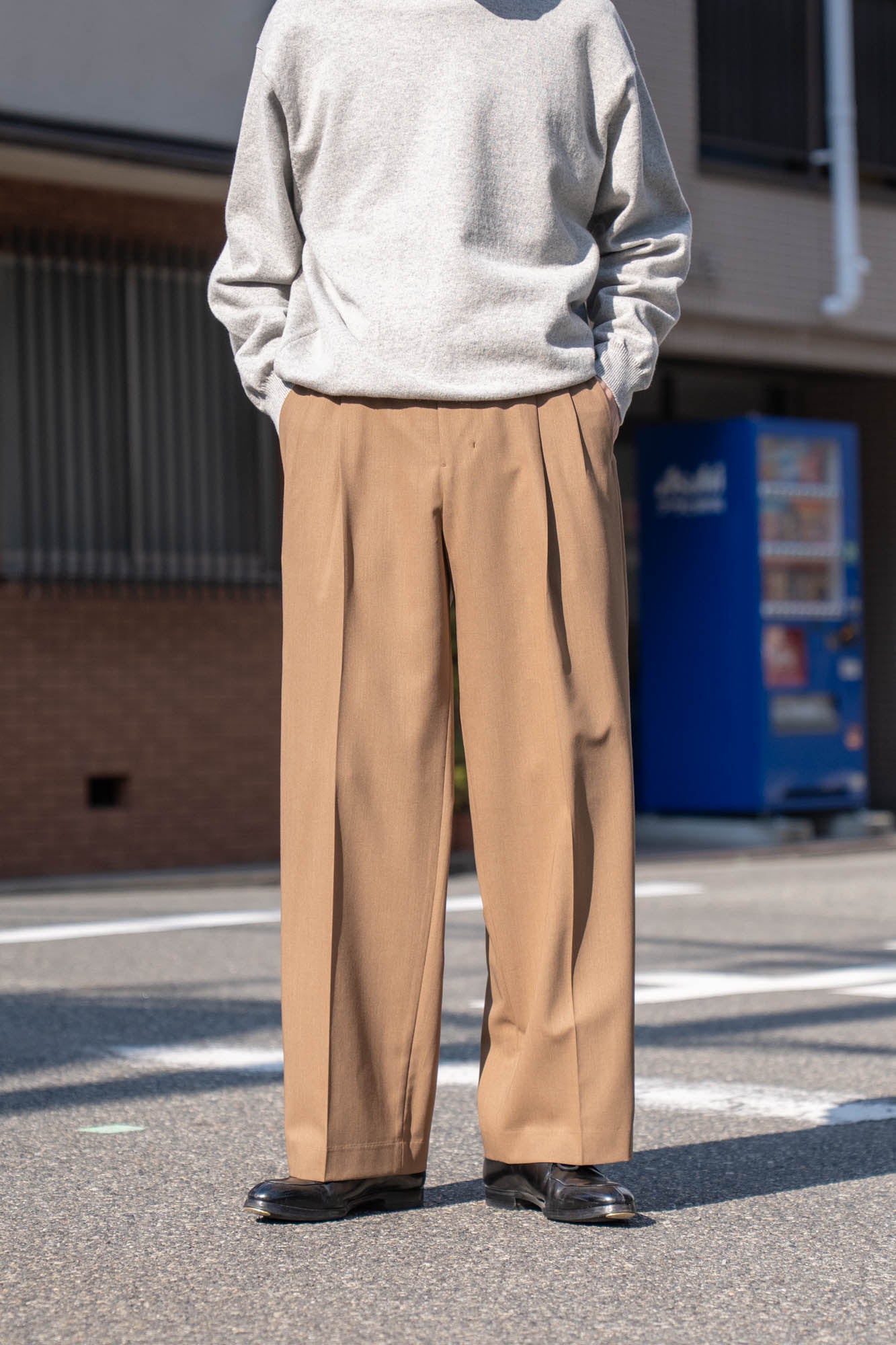 TWO TUCKS WIDE TROUSERS