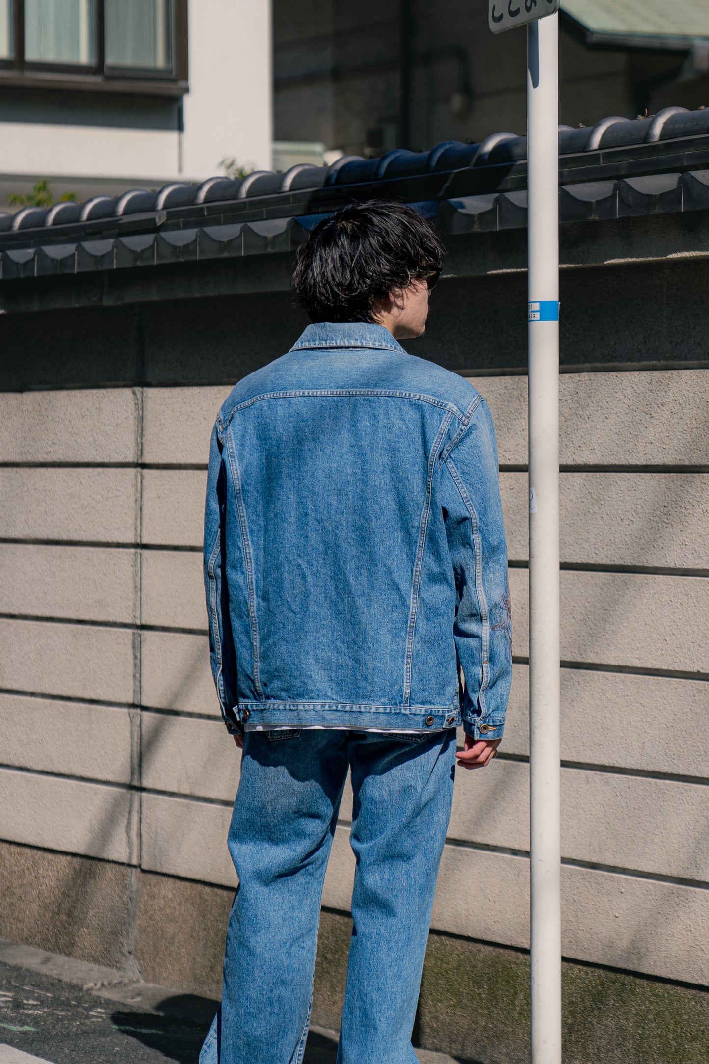 Embroidered-design denim jacket