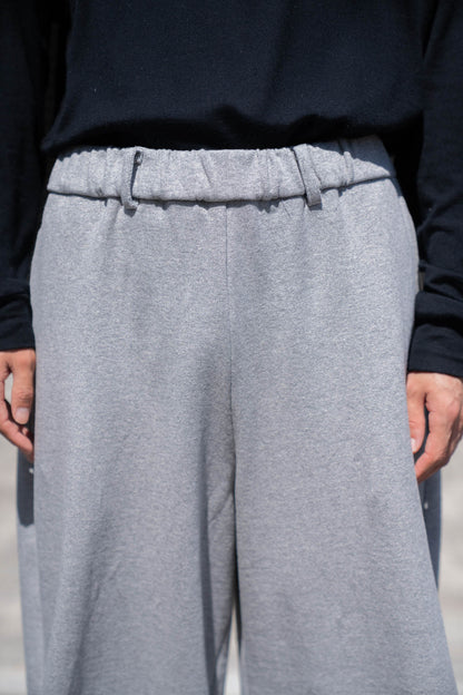 SWEAT PANTS