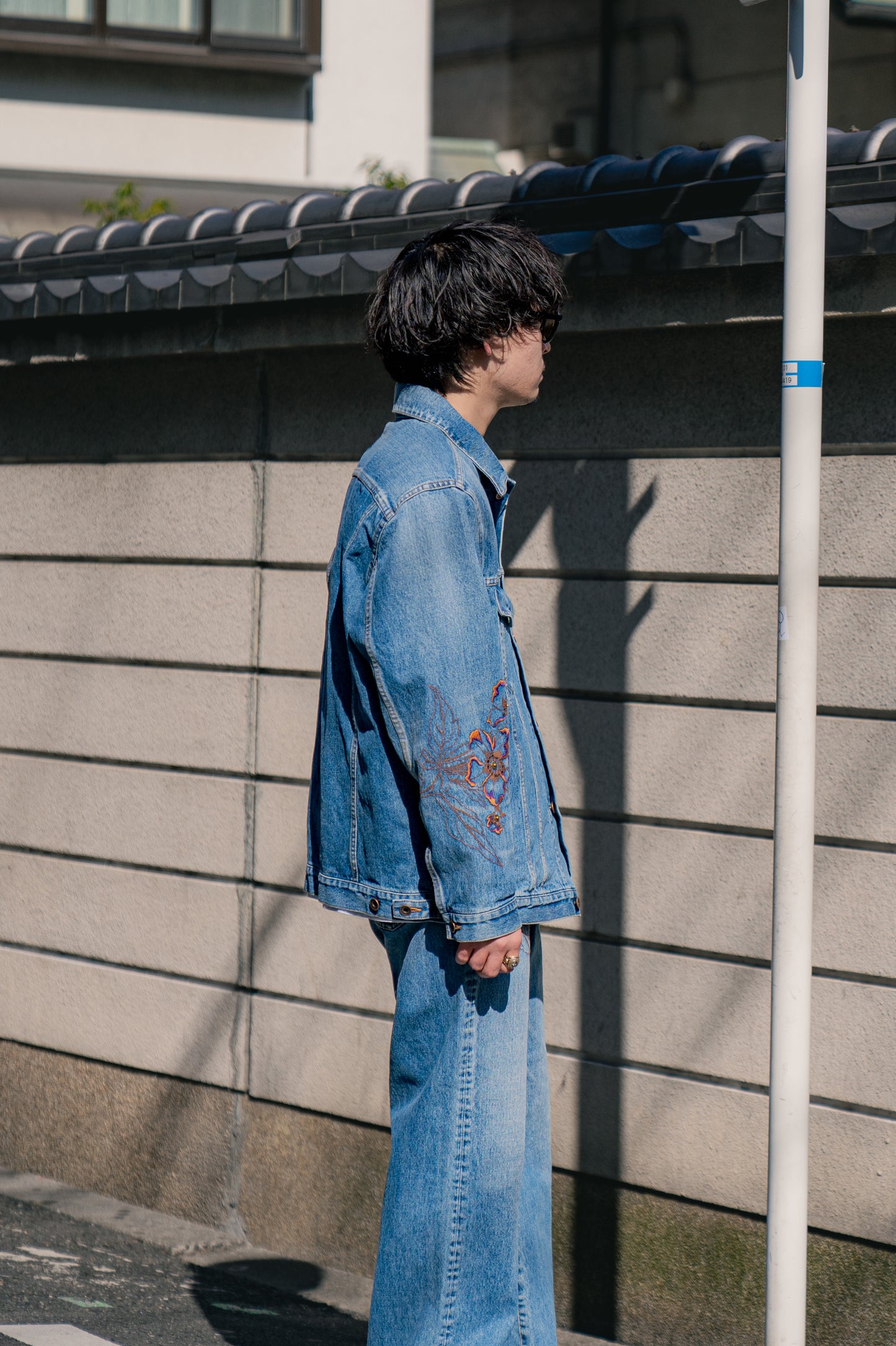 Embroidered-design denim jacket