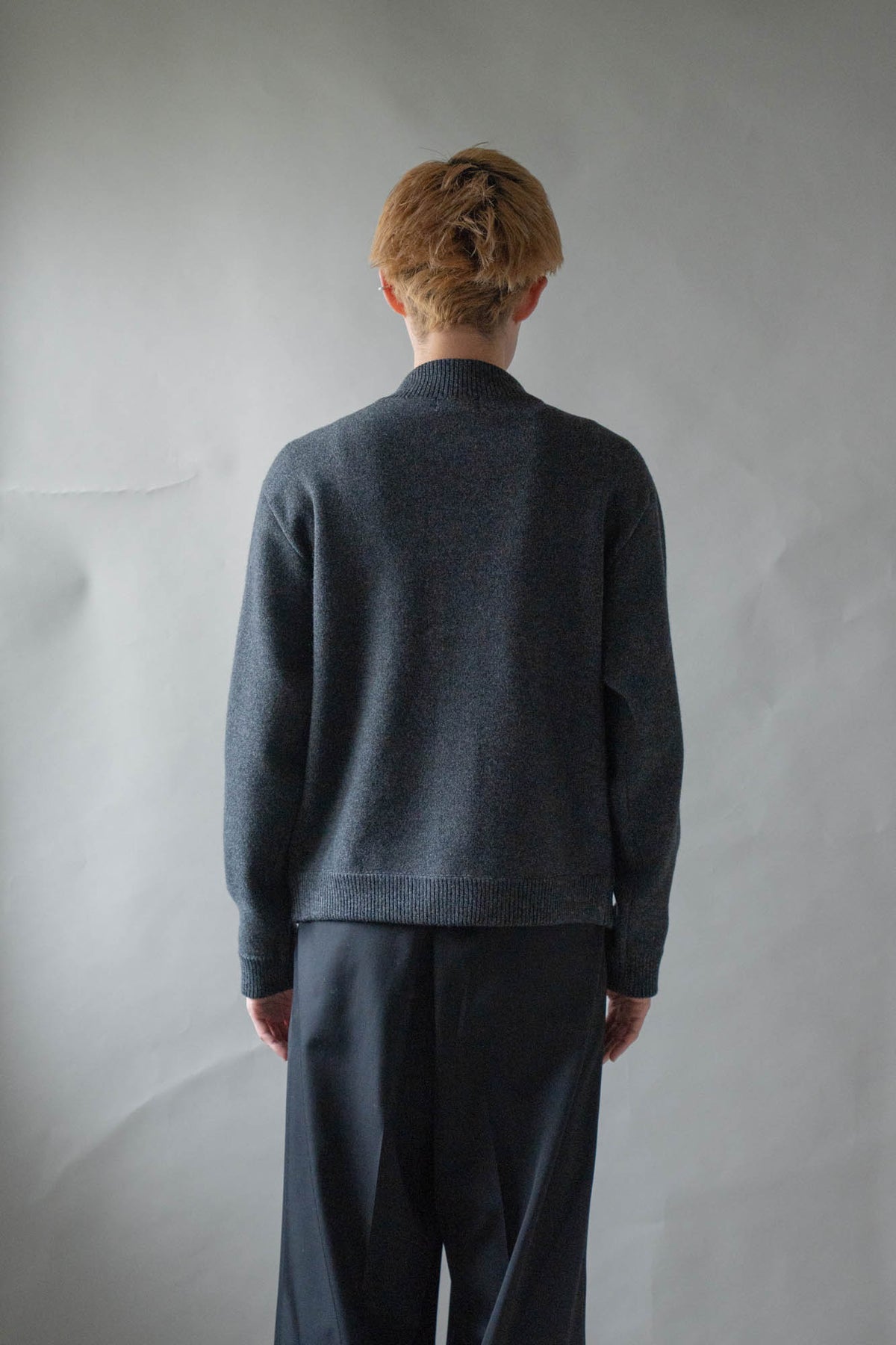 CREW NECK CARDIGAN