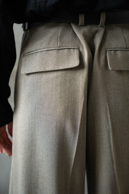 TWO-TUCKS WIDE TROUSERS