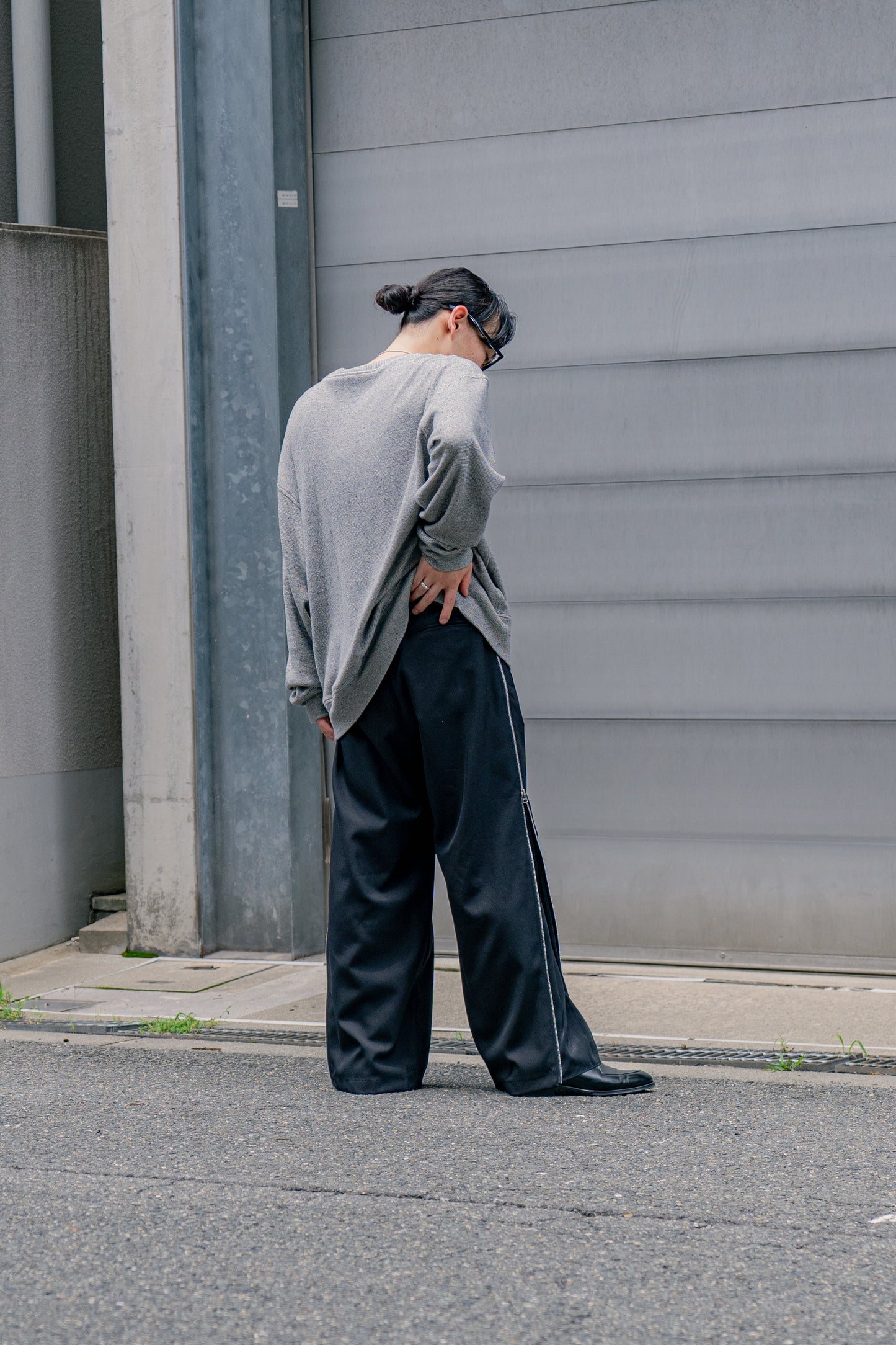 Dobby cloth side zip pants