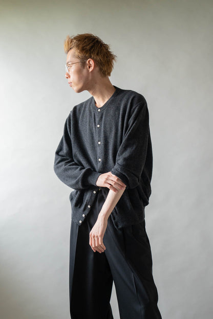 CASHMERE CREW NECK CARDIGAN .16