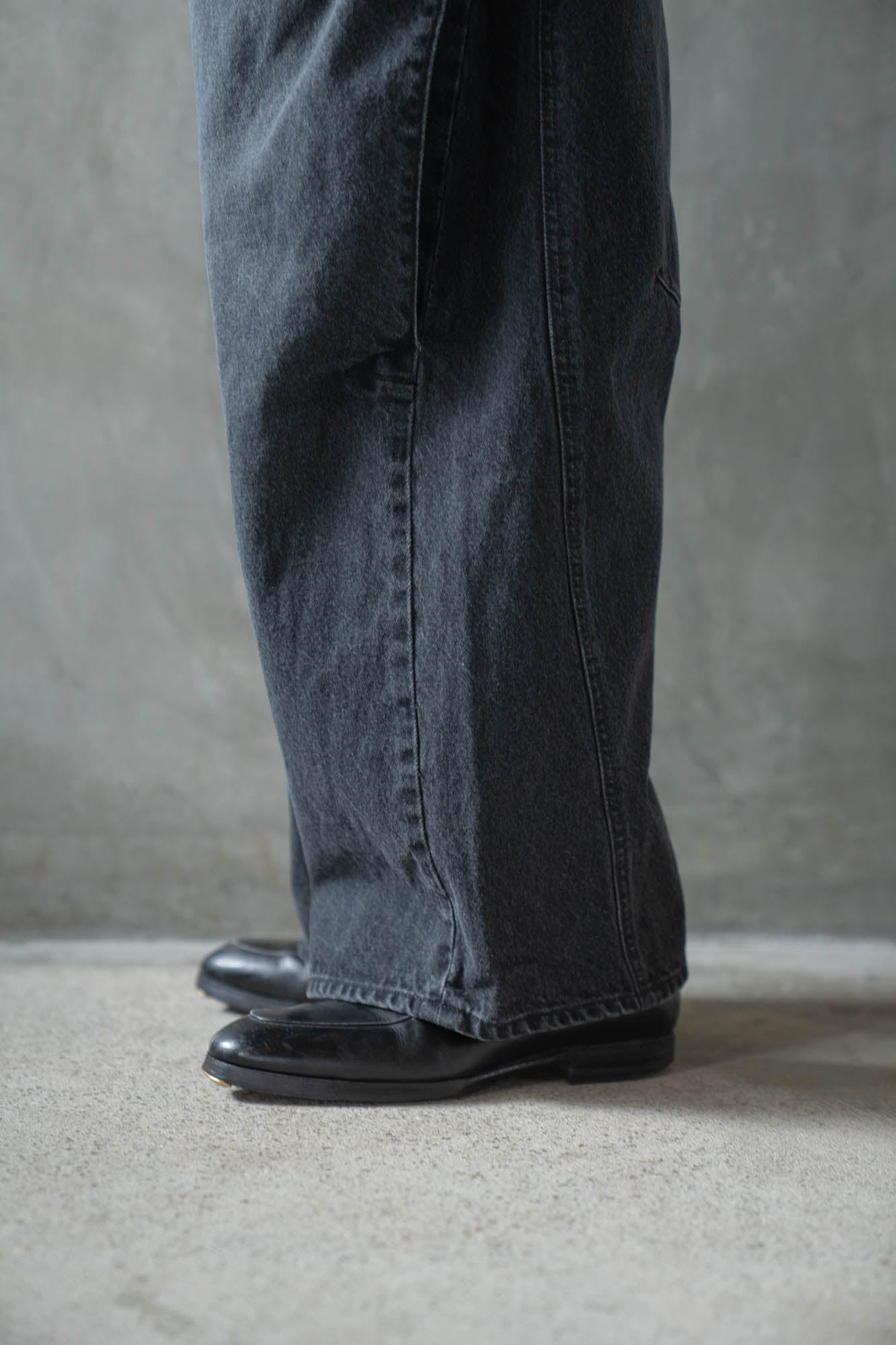 3D cutting denim pants