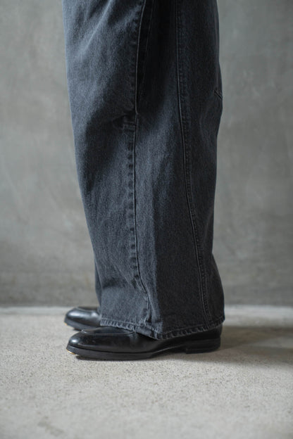3D cutting denim pants