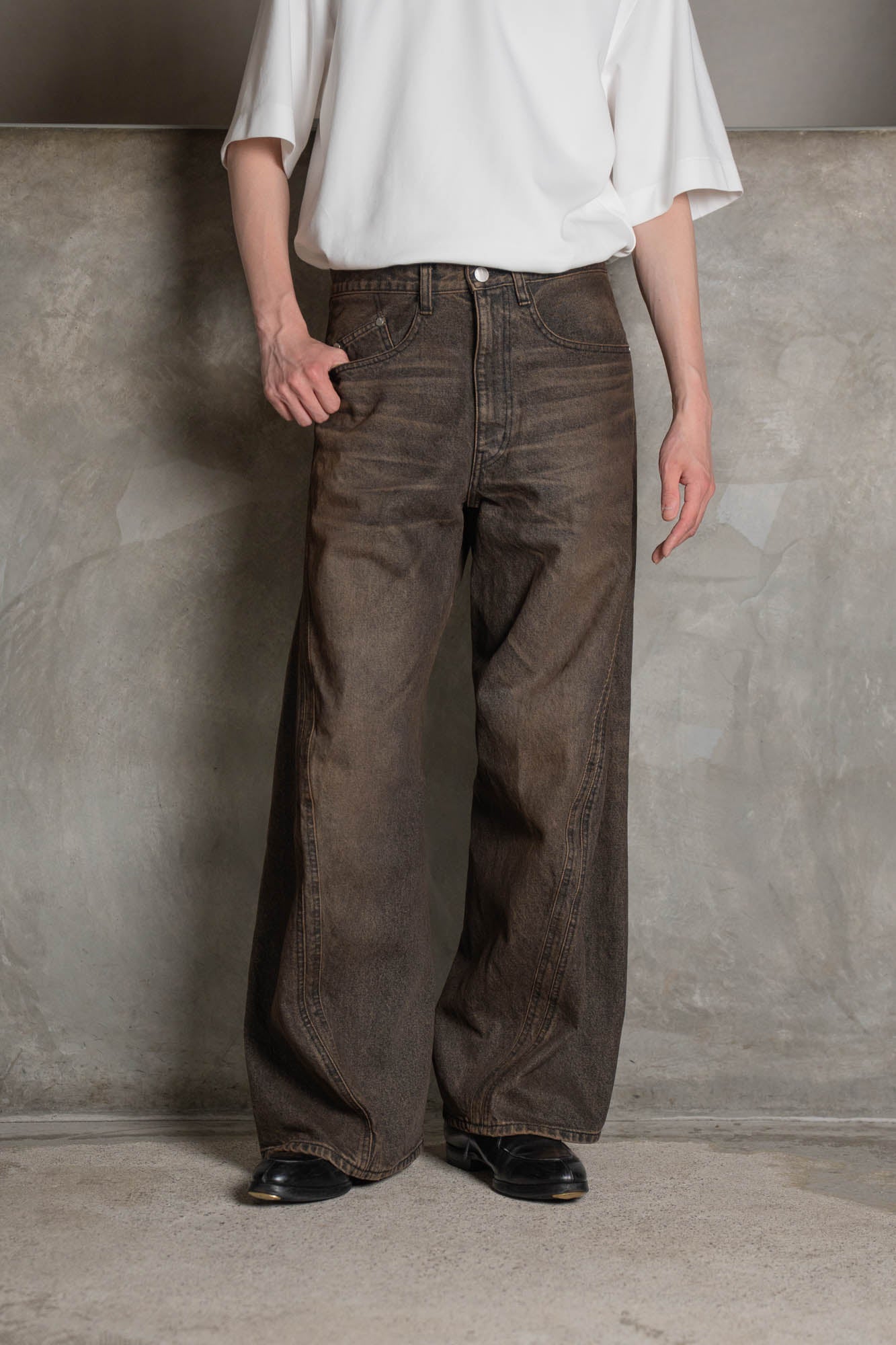 3D TWISTED WIDE LEG JEANS | デニム NVRFRGT（ネバーフォーゲット