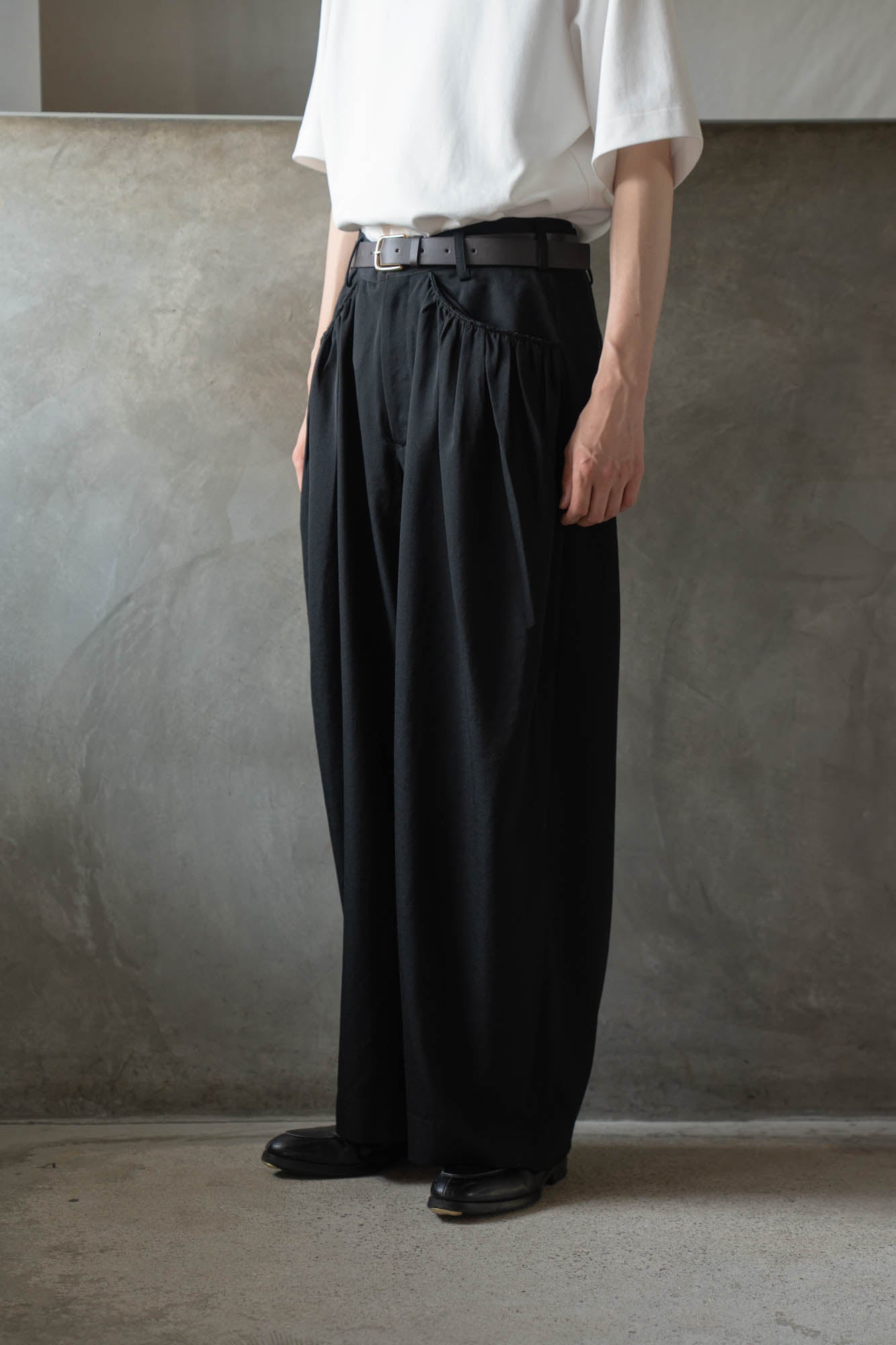 Gather-detail wool gabardine pants