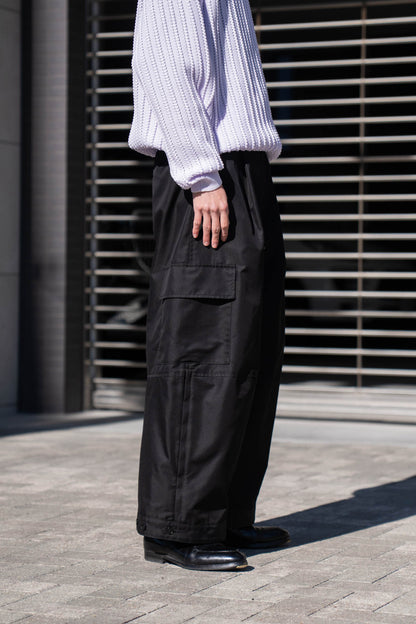 Giza cotton cargo tuck pants