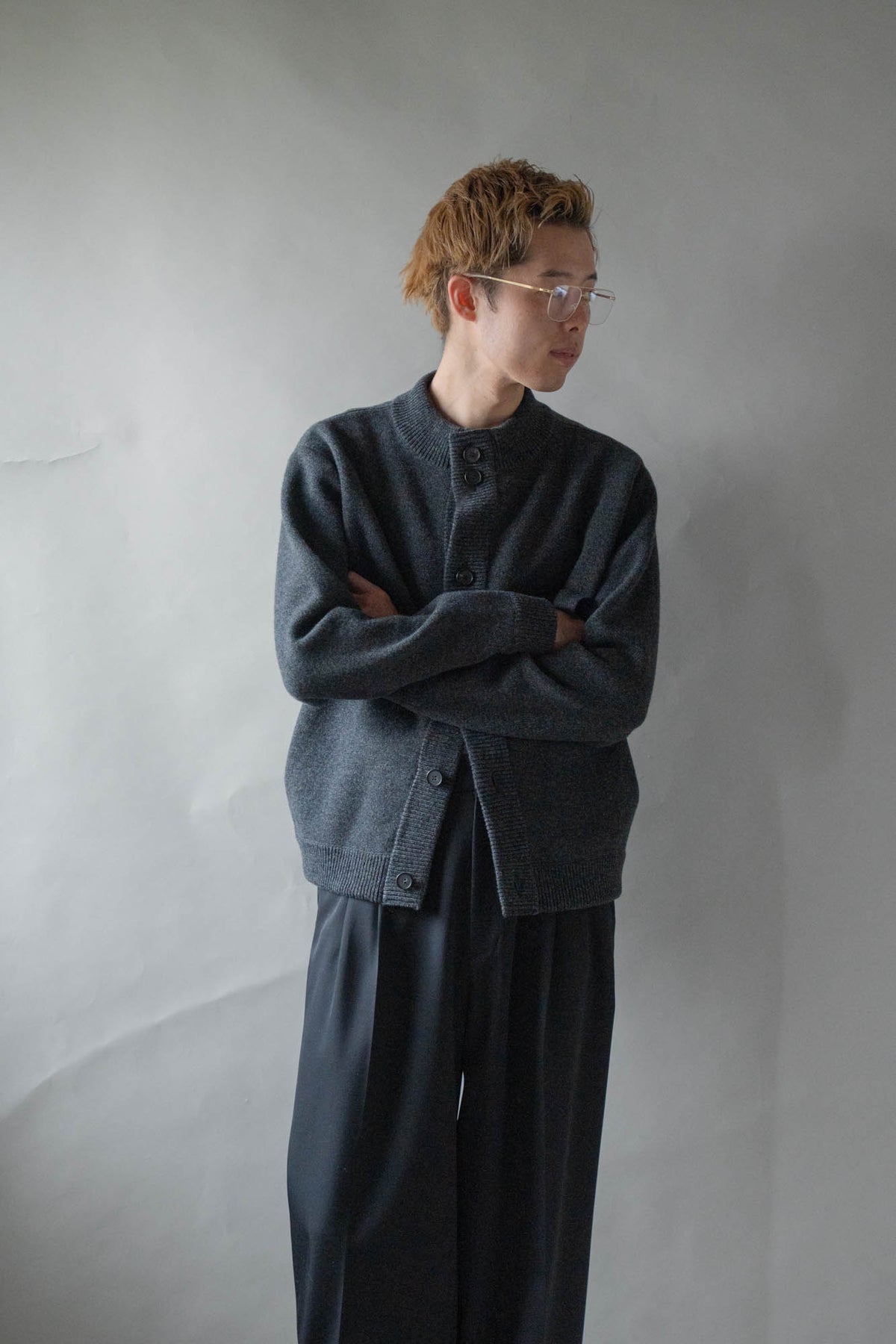 CREW NECK CARDIGAN