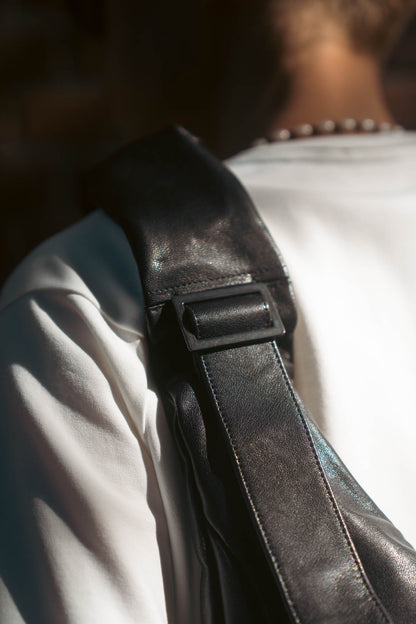 GOAT LEATHER TWIST SHOULDER BAG(ST.1679)