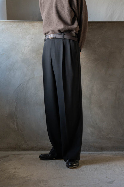 TWO-TUCKS WIDE TROUSERS