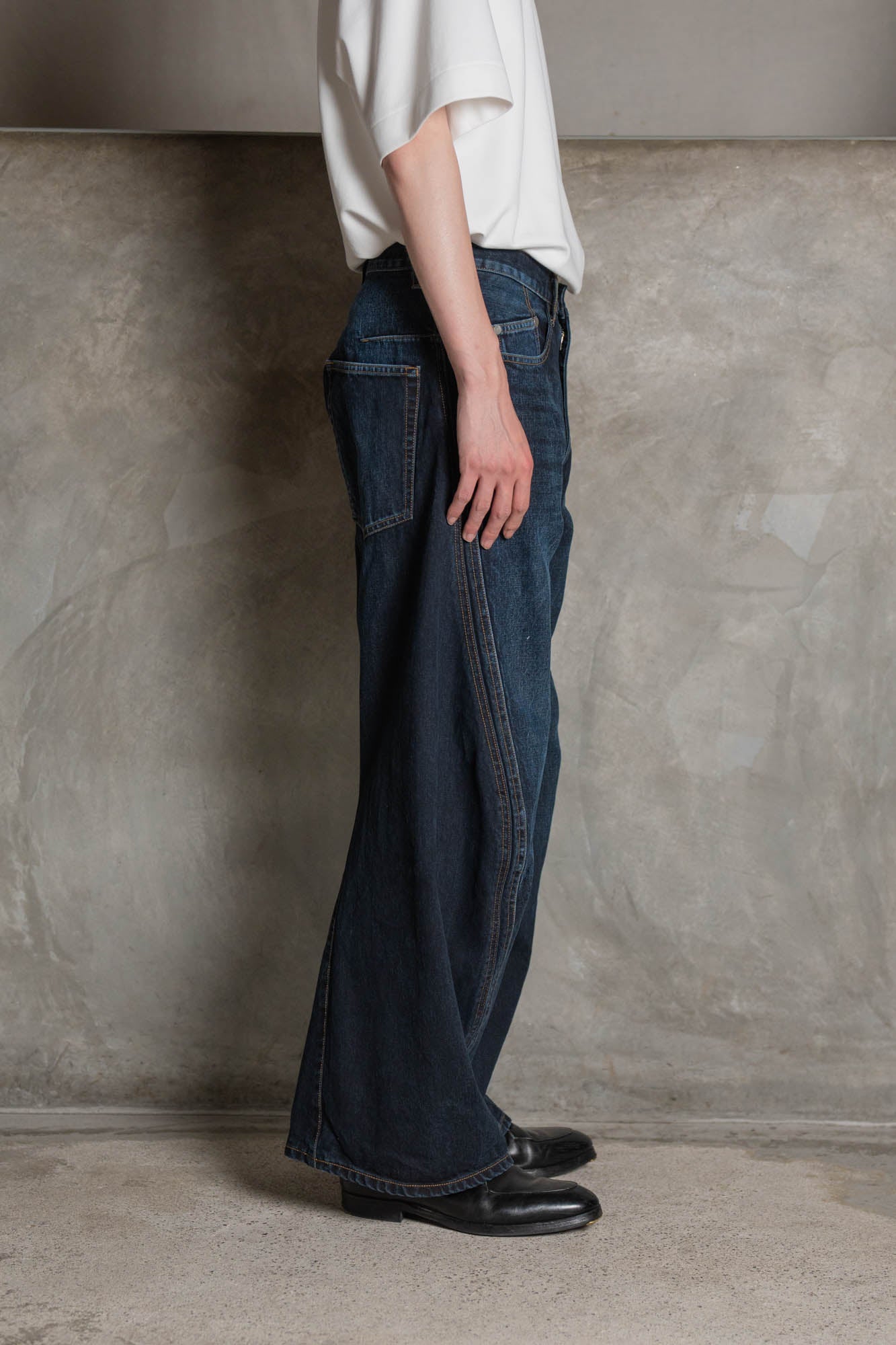 3D TWISTED WIDE LEG JEANS | デニム NVRFRGT（ネバーフォーゲット