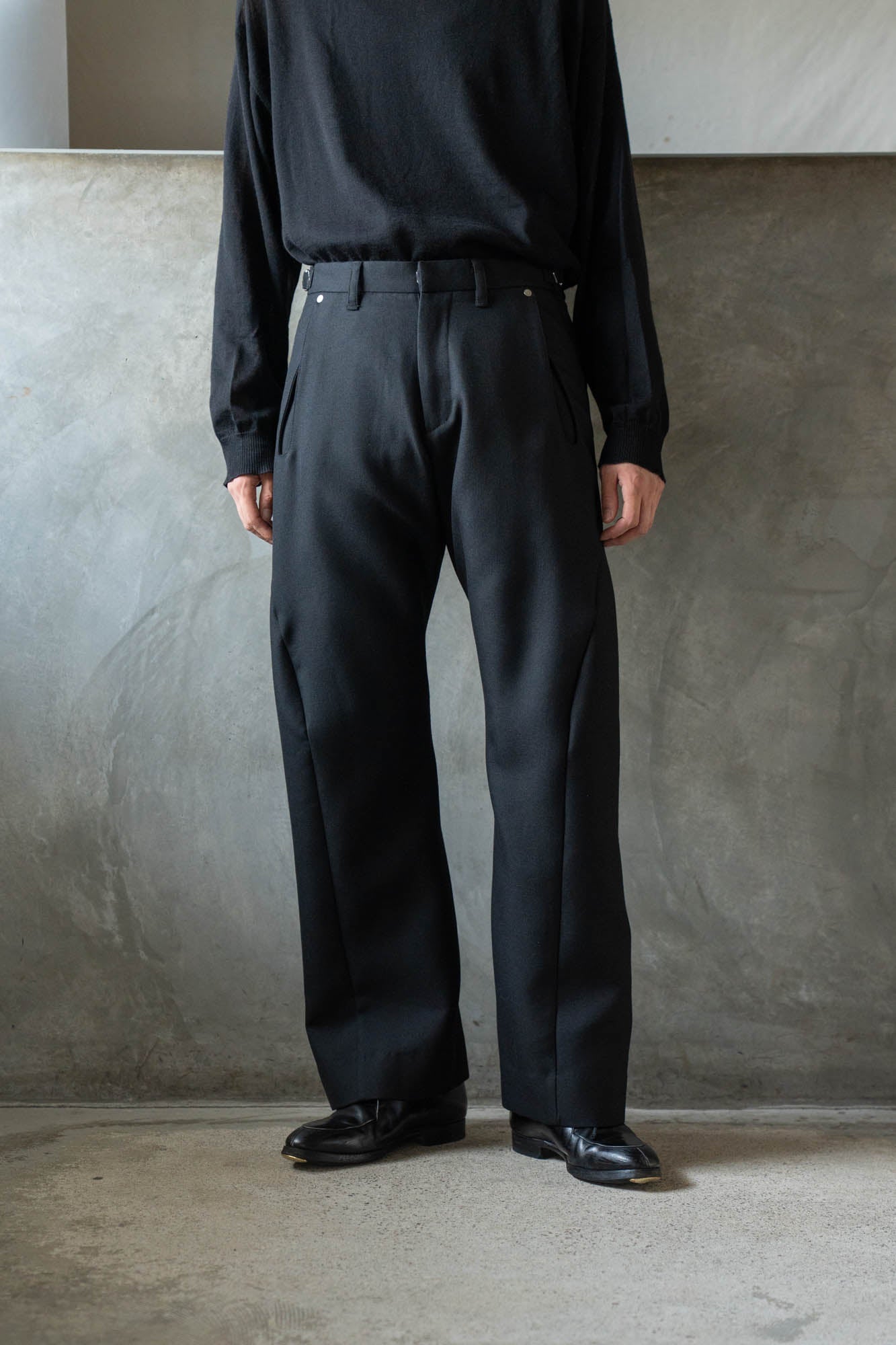 3D TWISTED TAILORED PANTS