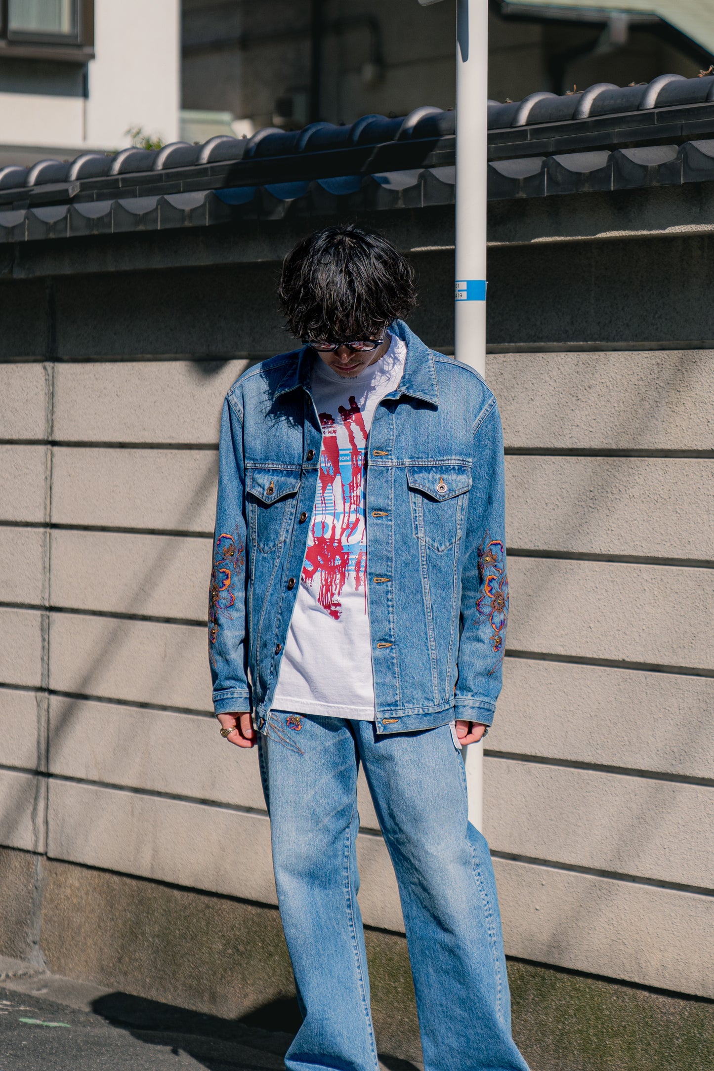 Embroidered-design denim jacket