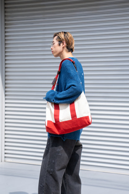 D cutting messenger bag