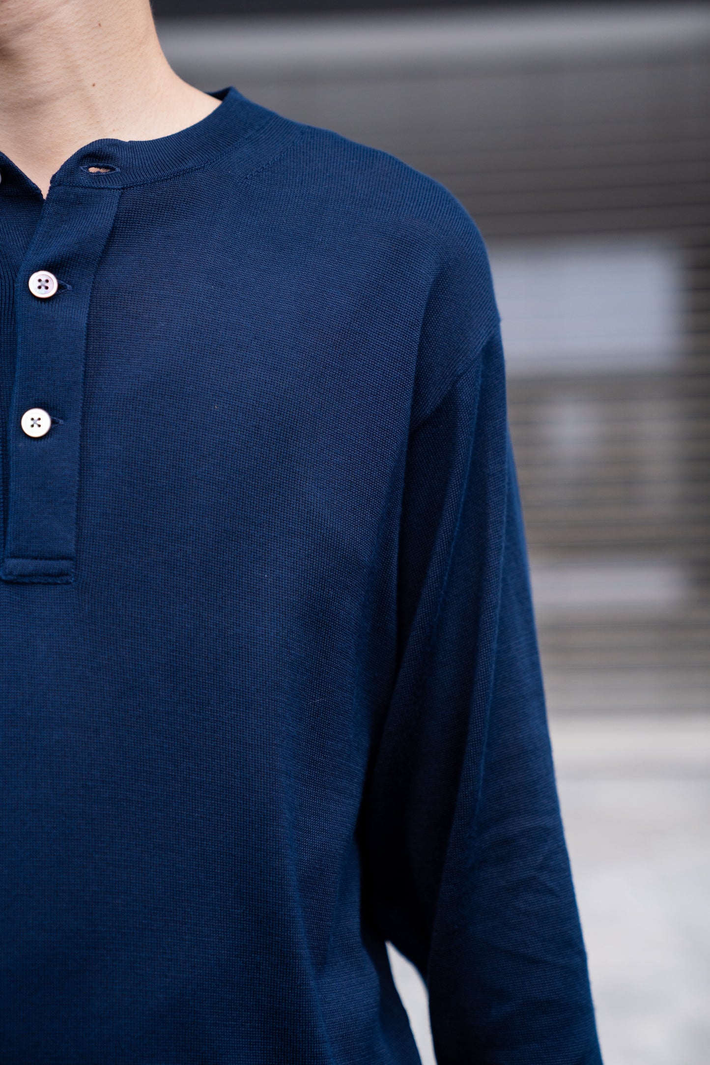 SILK HENLEY NECK PULL OVER / SLPO