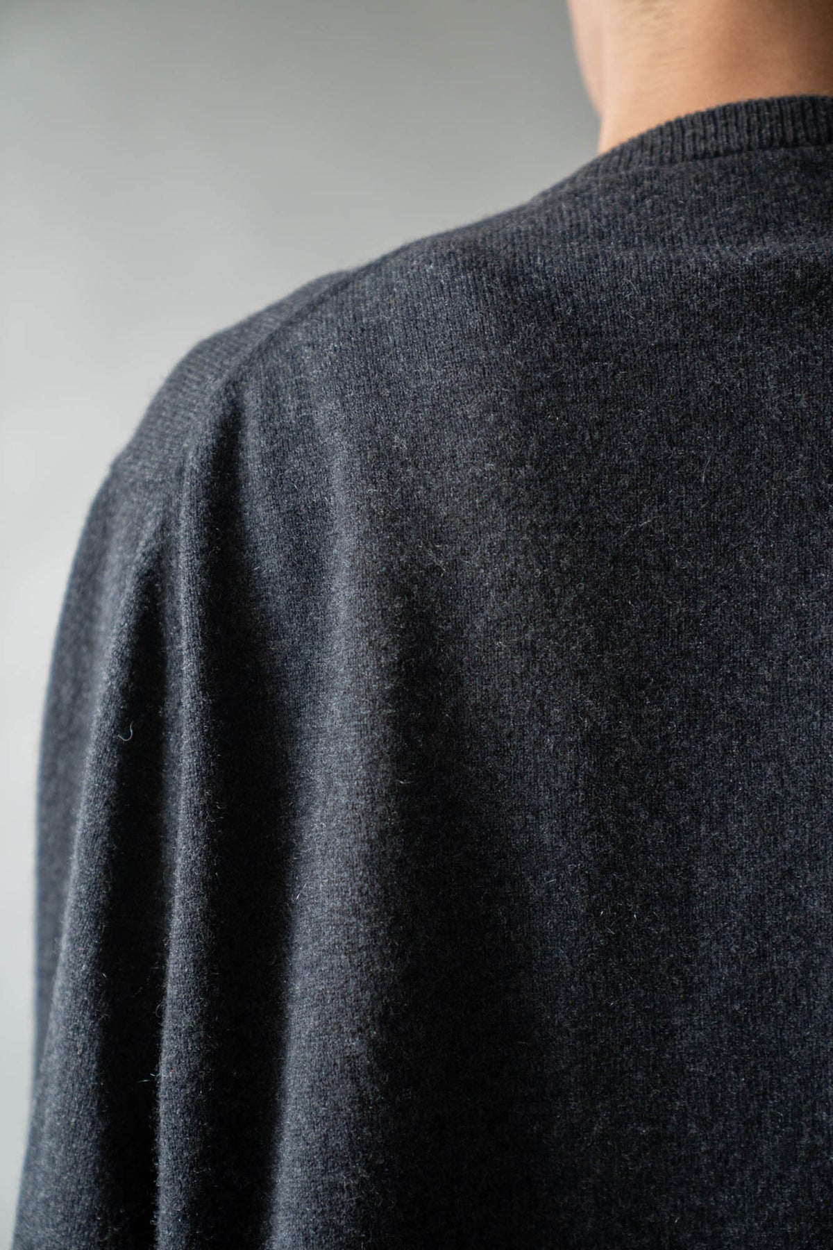 CASHMERE CREW NECK CARDIGAN .16