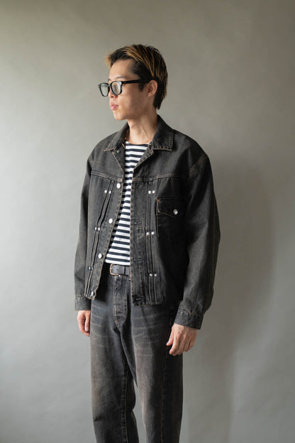 THE JEAN JACKET