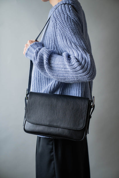 Leather Shoulder Bag [Dumbo]