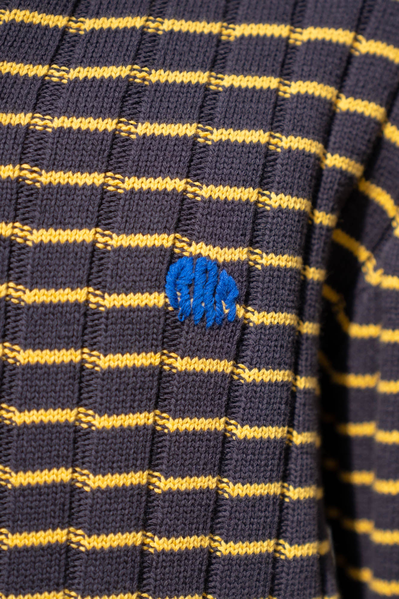 KNITTED CROPPED POLO SHIRT