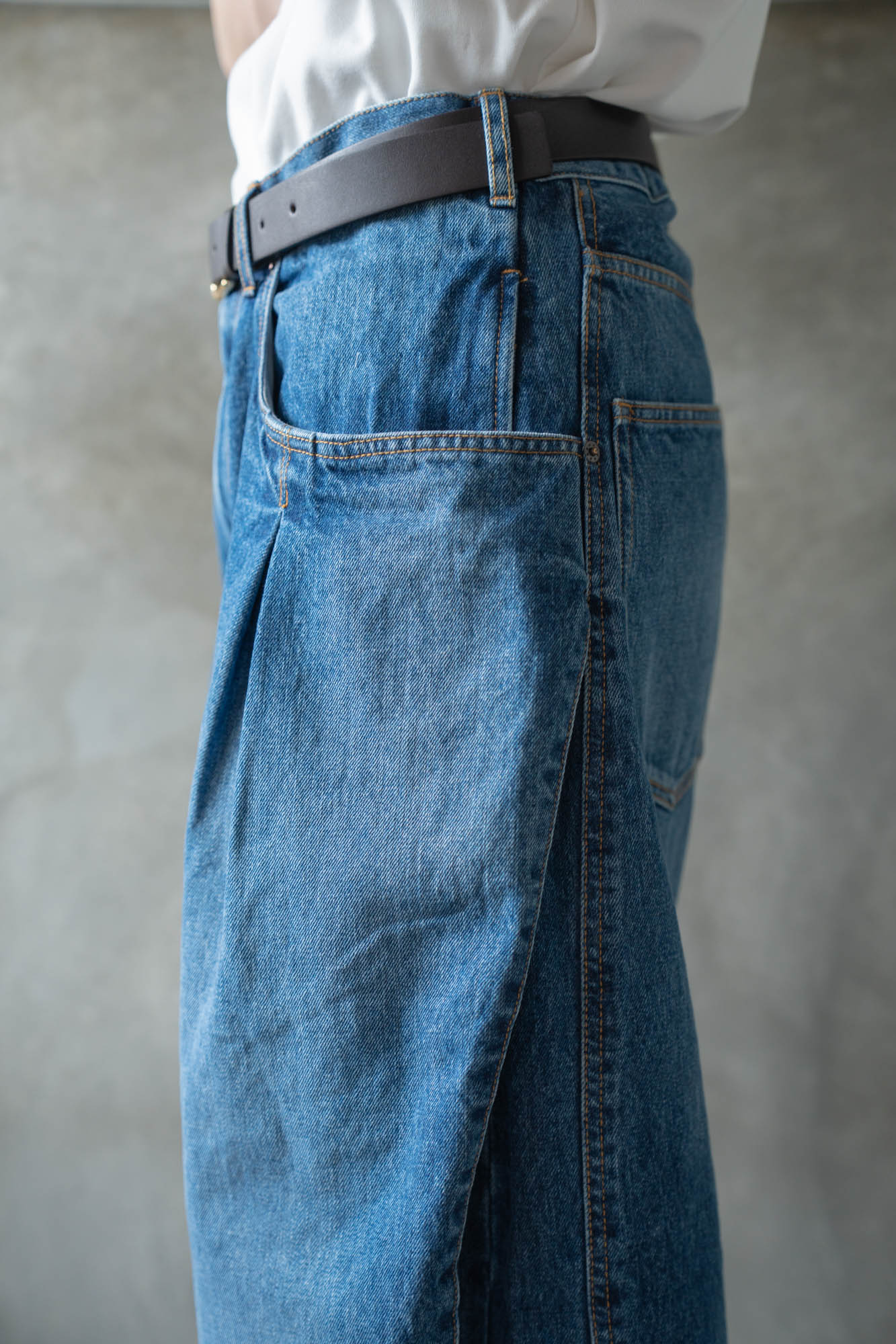 3D cutting denim pants