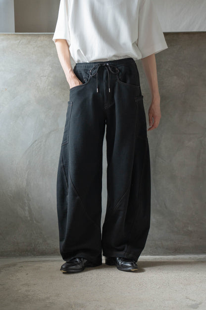 3D cutting sweat pants