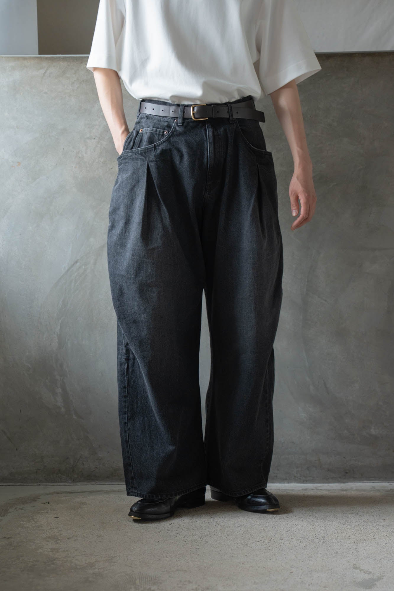 3D cutting denim pants