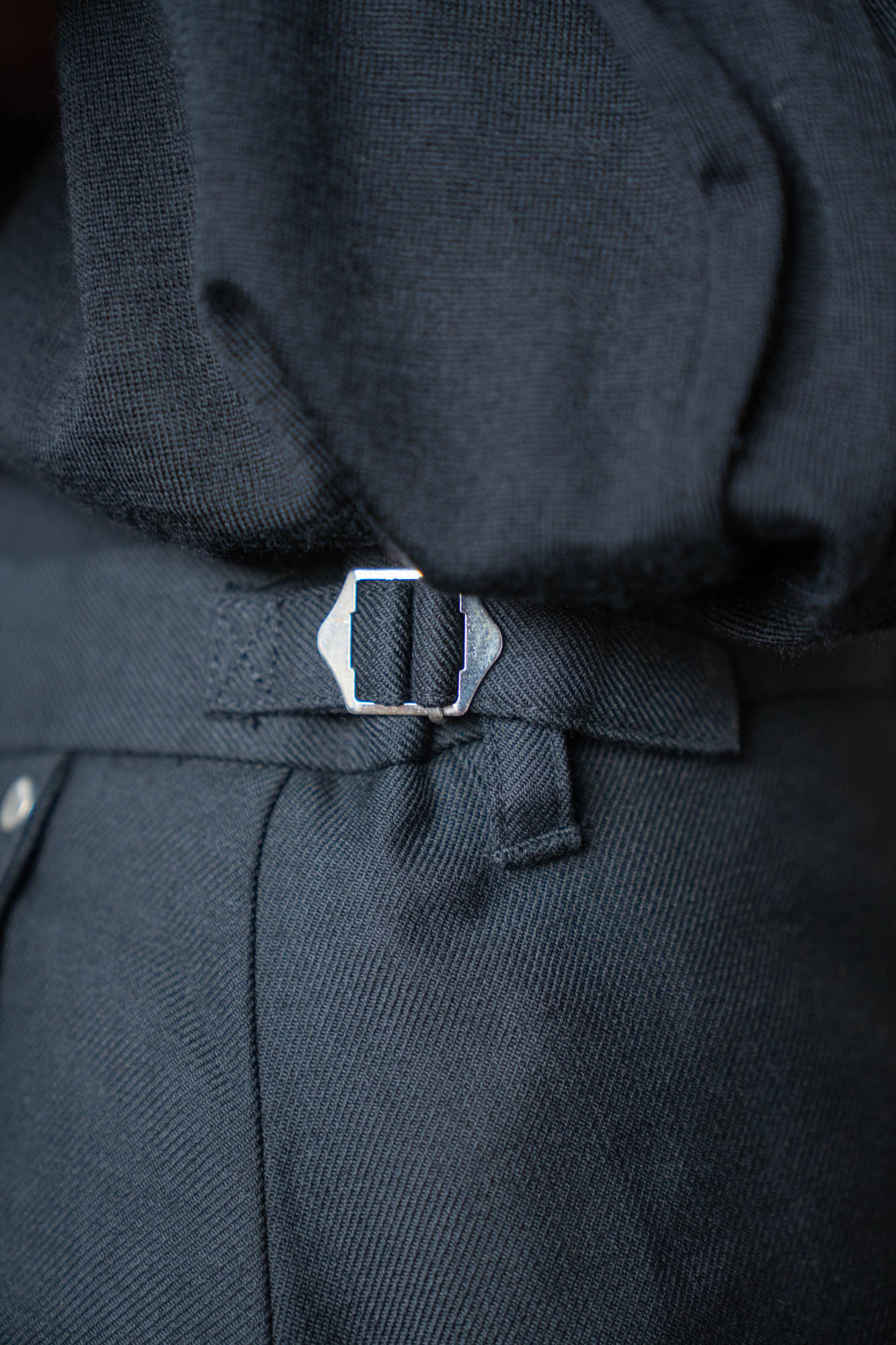 3D TWISTED TAILORED PANTS