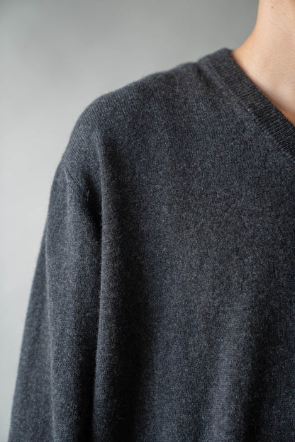 CASHMERE V-NECK KNIT .16