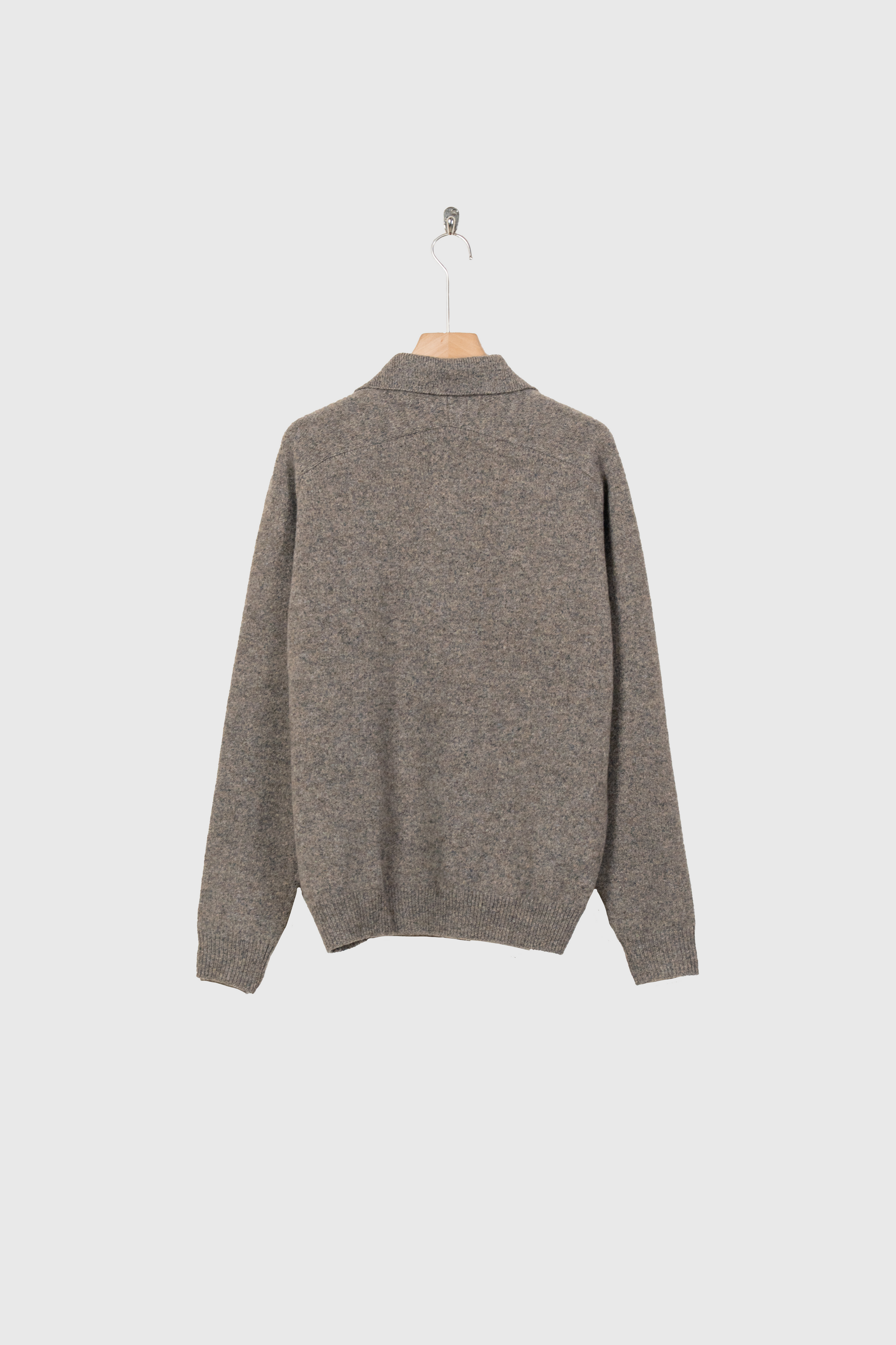 【美品】The CLASIK ザクラシックSADDLE V NECK The CLASIK SADDLE V NECK | MusterWerk Sud.
