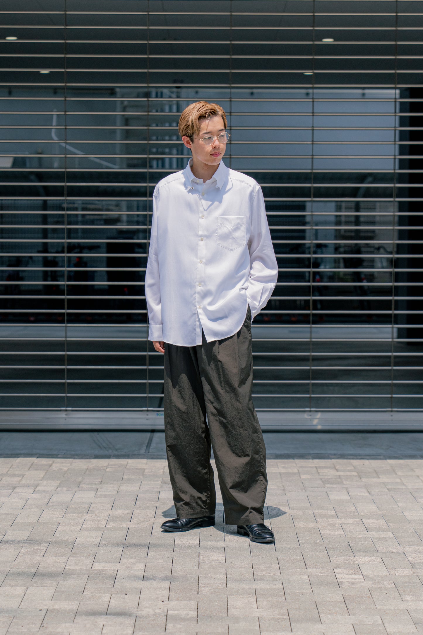 REGULAR FIT TAB COLLAR SHIRT.14