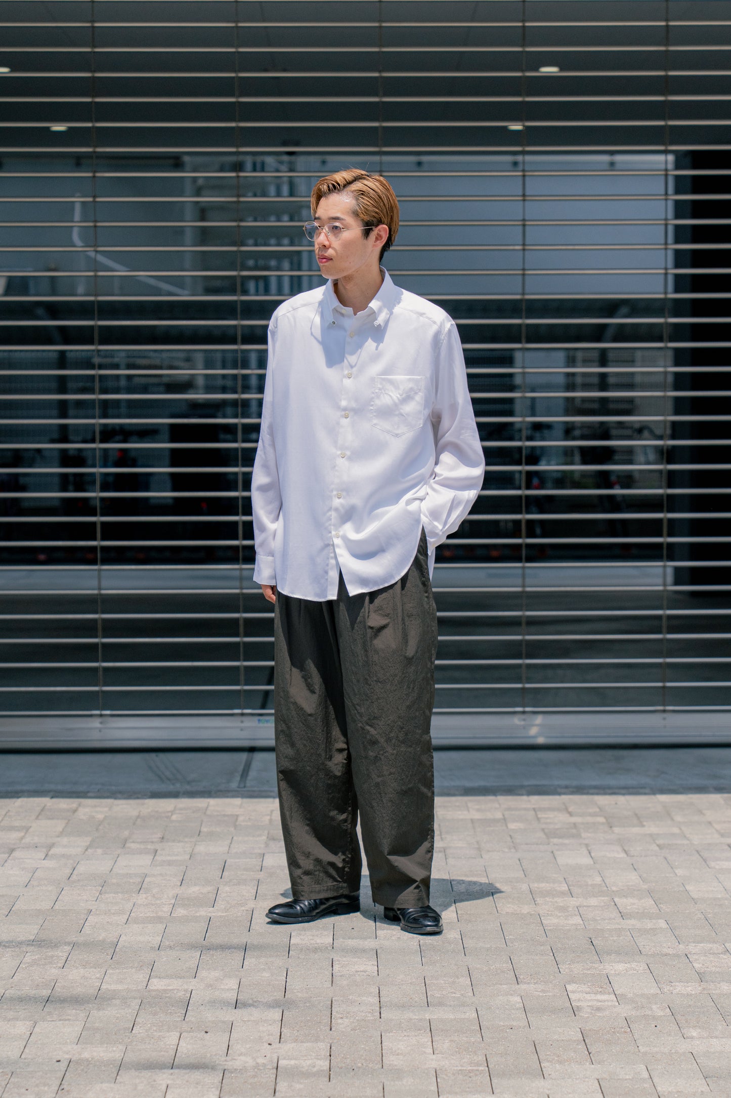 REGULAR FIT TAB COLLAR SHIRT.14