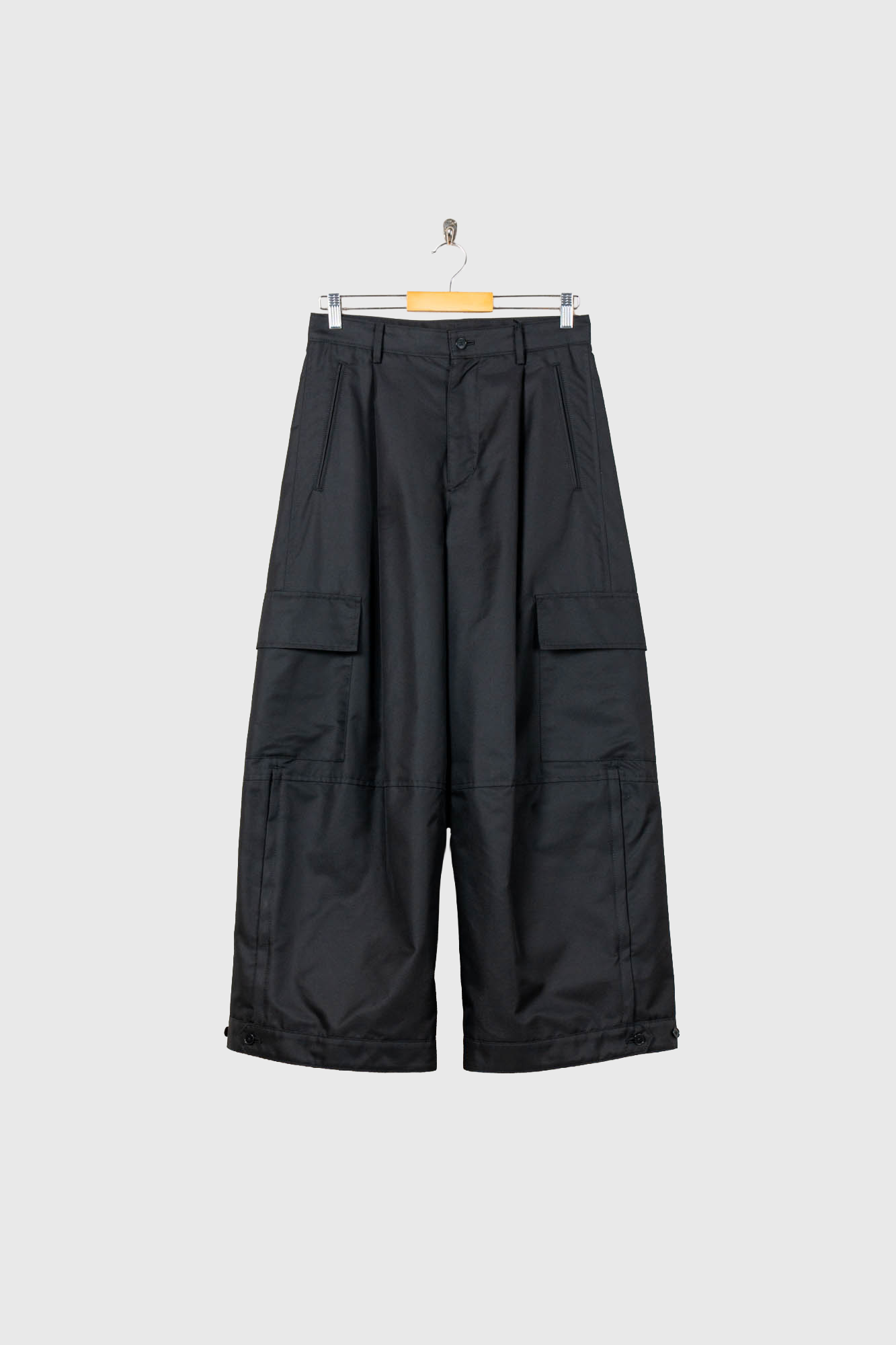 Giza cotton cargo tuck pants