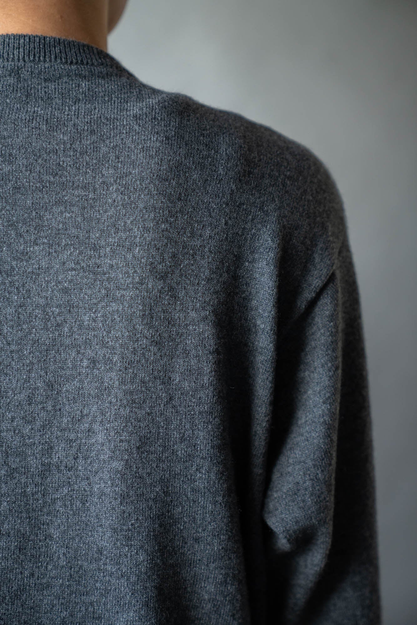 Wool knit cardigan for sign