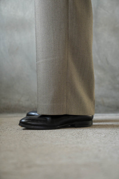 TWO-TUCKS WIDE TROUSERS