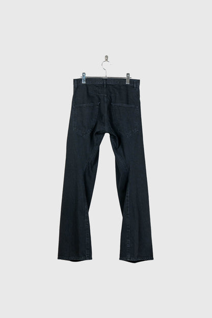3D TWISTED JEANS