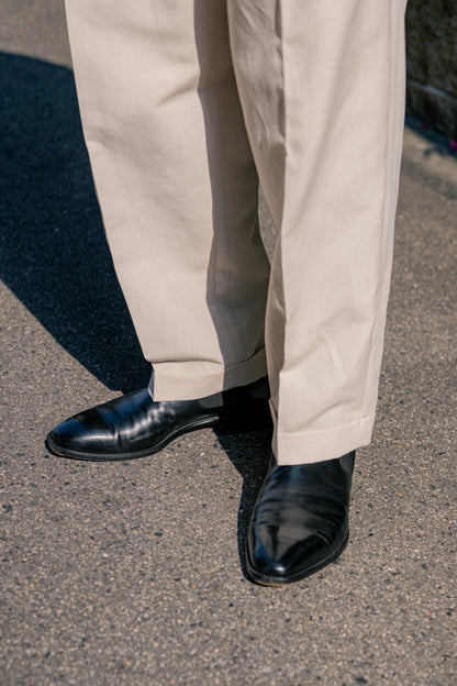 TWO TUCKS TAPERED TROUSERS