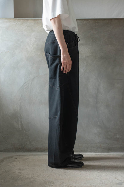 3D cutting sweat pants