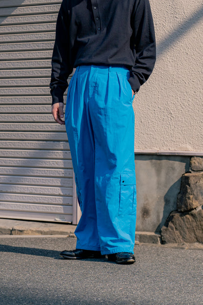 TWO TUCKS WIDE CARGO PANTS