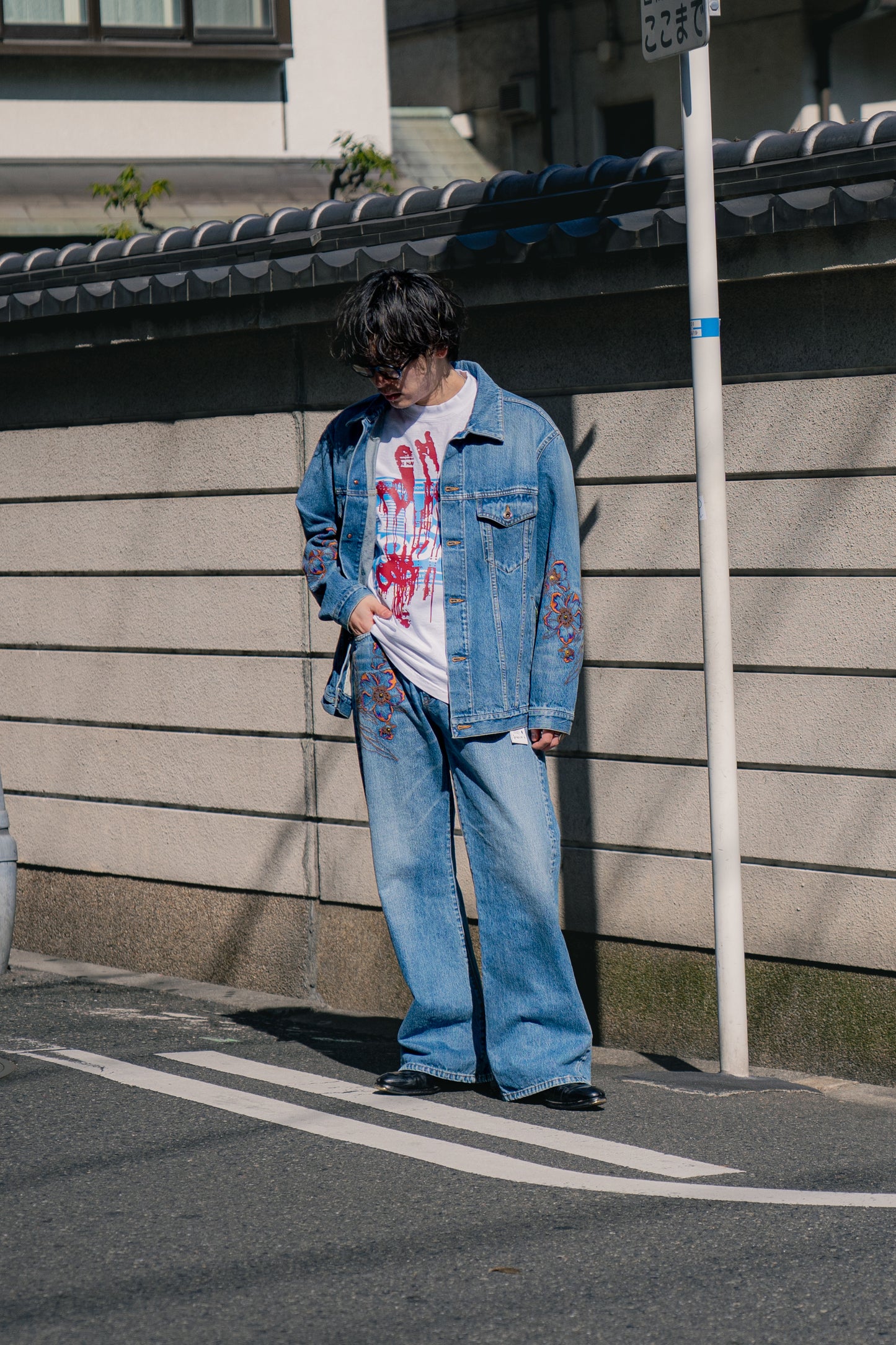 Embroidered-design denim jacket