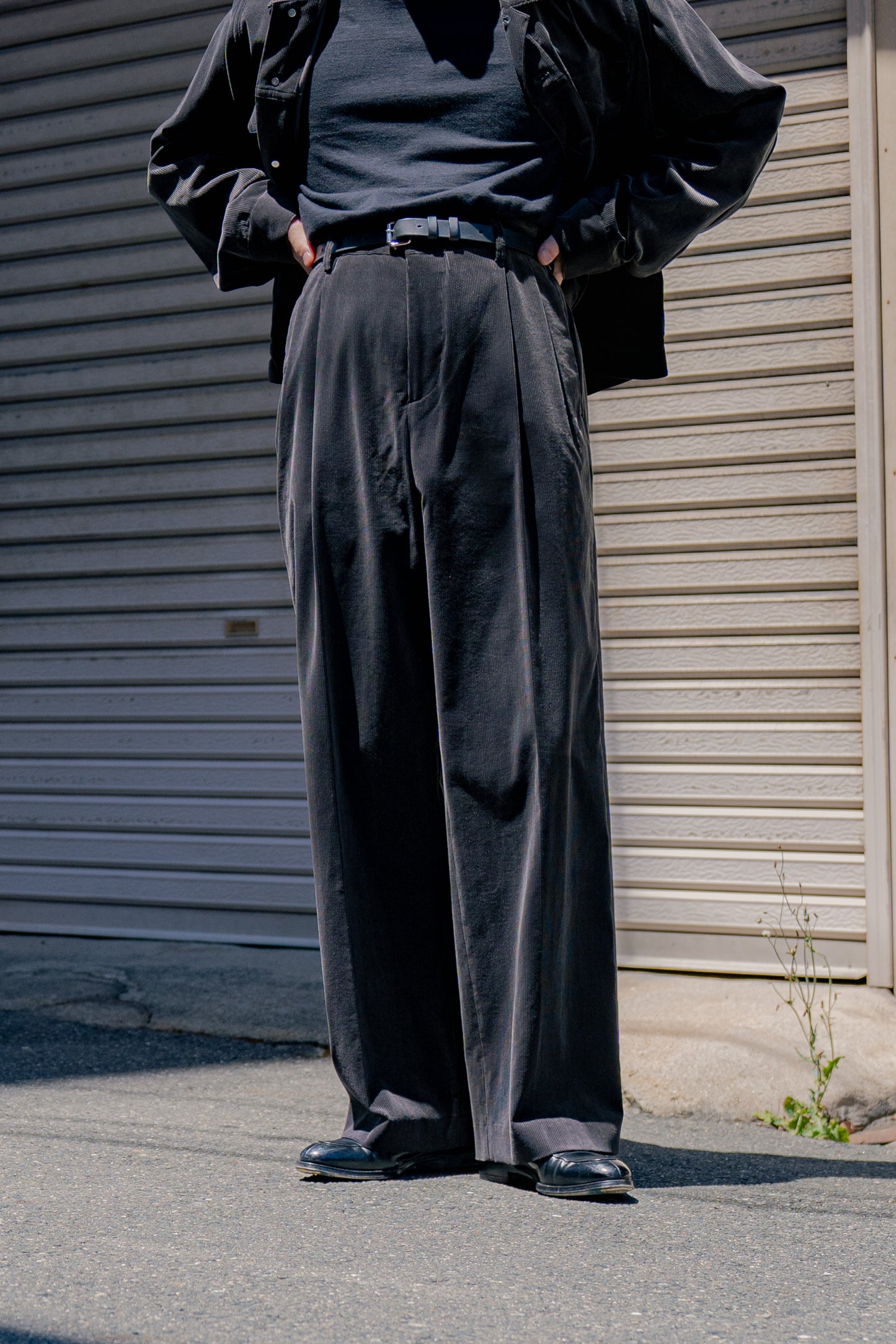 TWO TUCKS WIDE TROUSERS